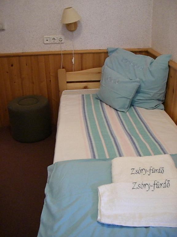 Napfuerdo Vendeghaz Hotel Mezokovesd ภายนอก รูปภาพ