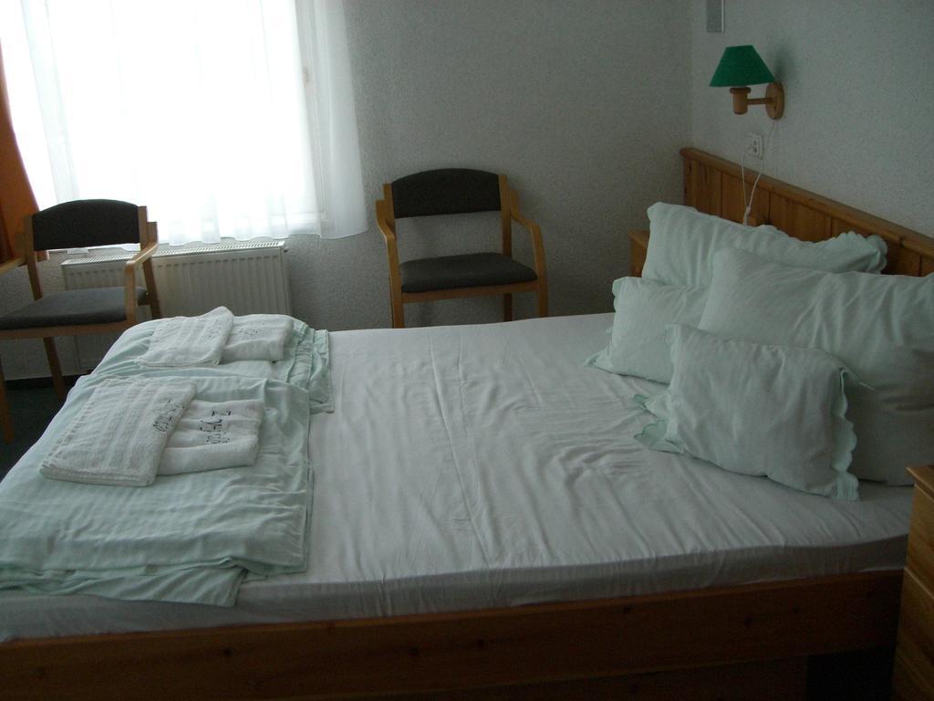 Napfuerdo Vendeghaz Hotel Mezokovesd ภายนอก รูปภาพ